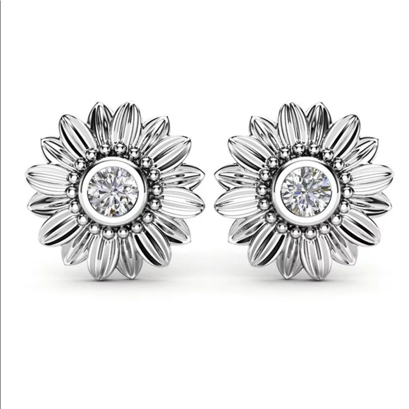 New Sunflower Silver Zircon Stud Earrings - Picture 2 of 6